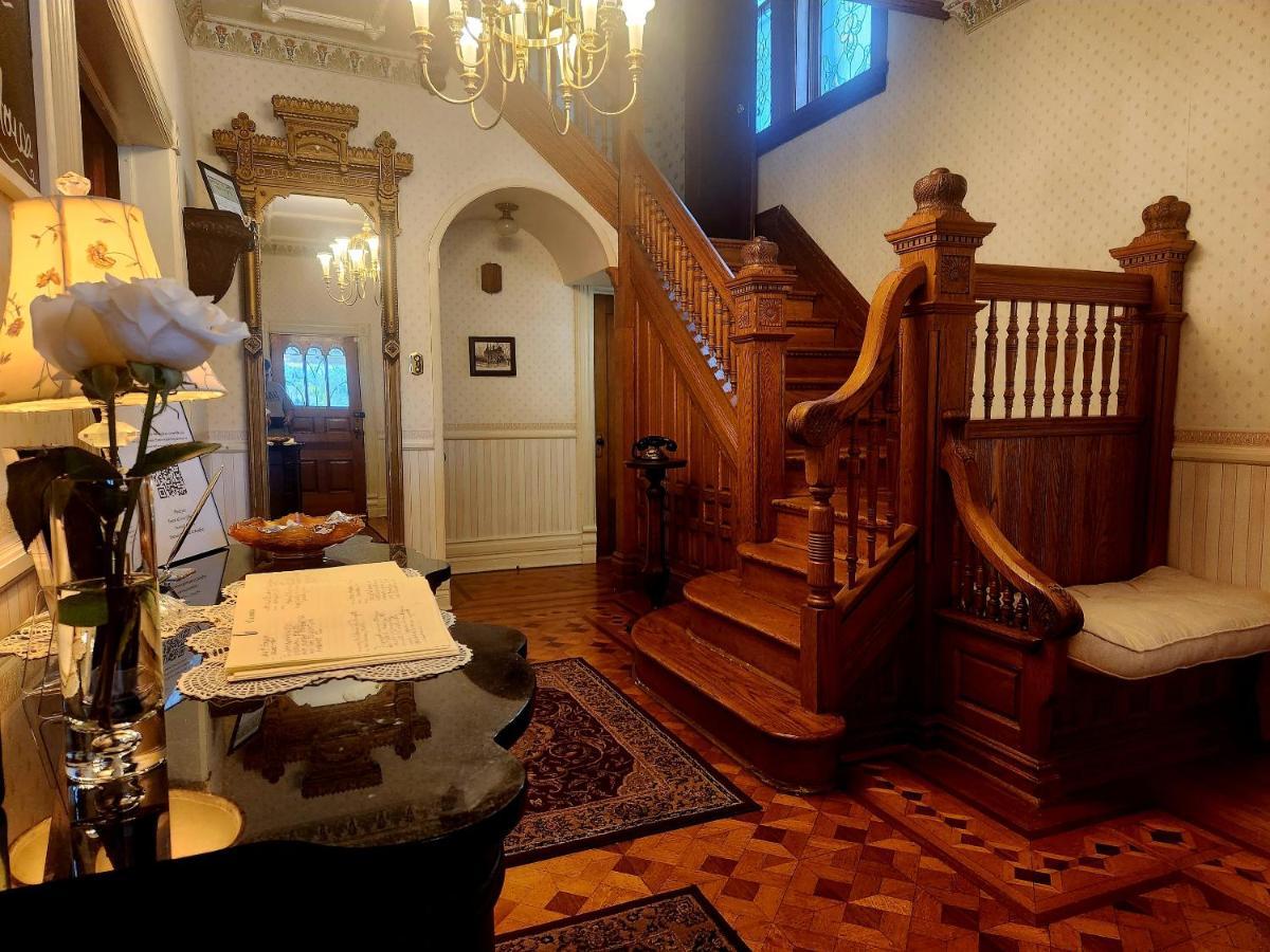 푸에블로 Downen House Bed & Breakfast B&B 외부 사진