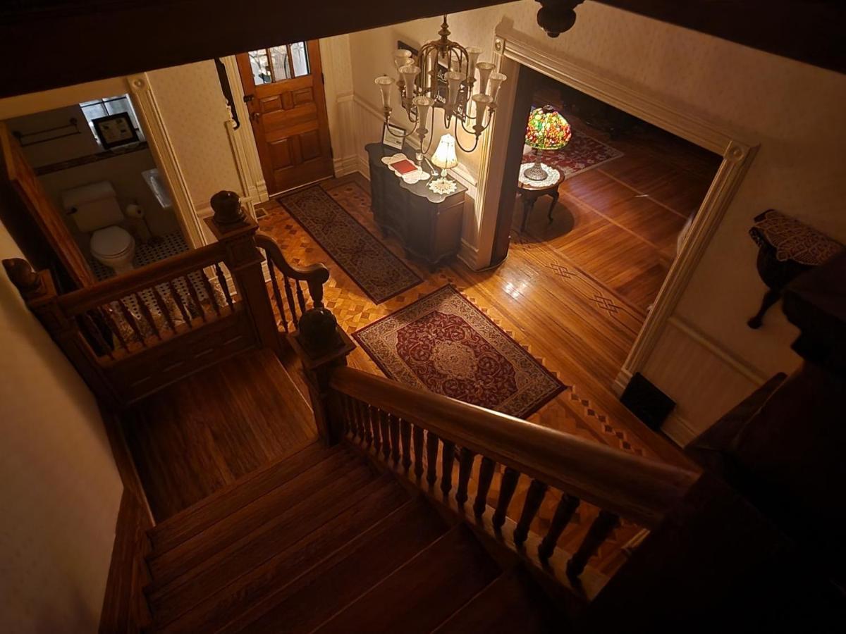 푸에블로 Downen House Bed & Breakfast B&B 외부 사진