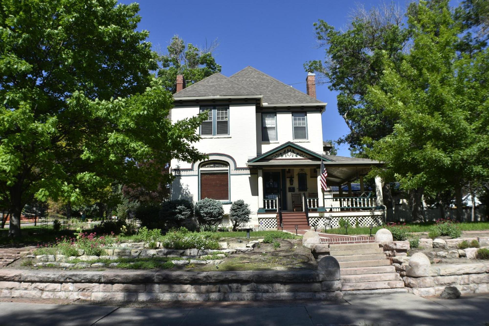 푸에블로 Downen House Bed & Breakfast B&B 외부 사진